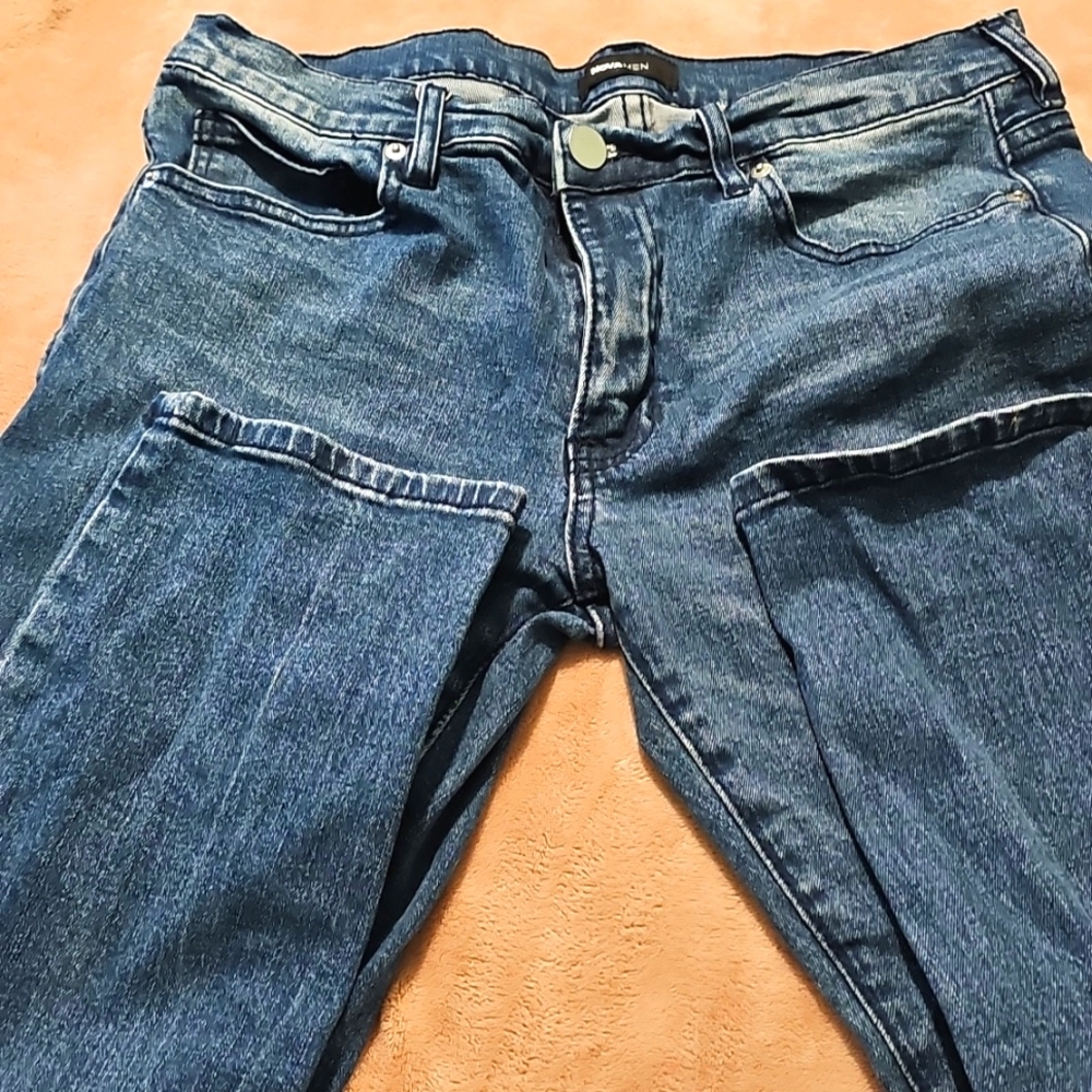 Size 32 Fashinova Men Jeans!